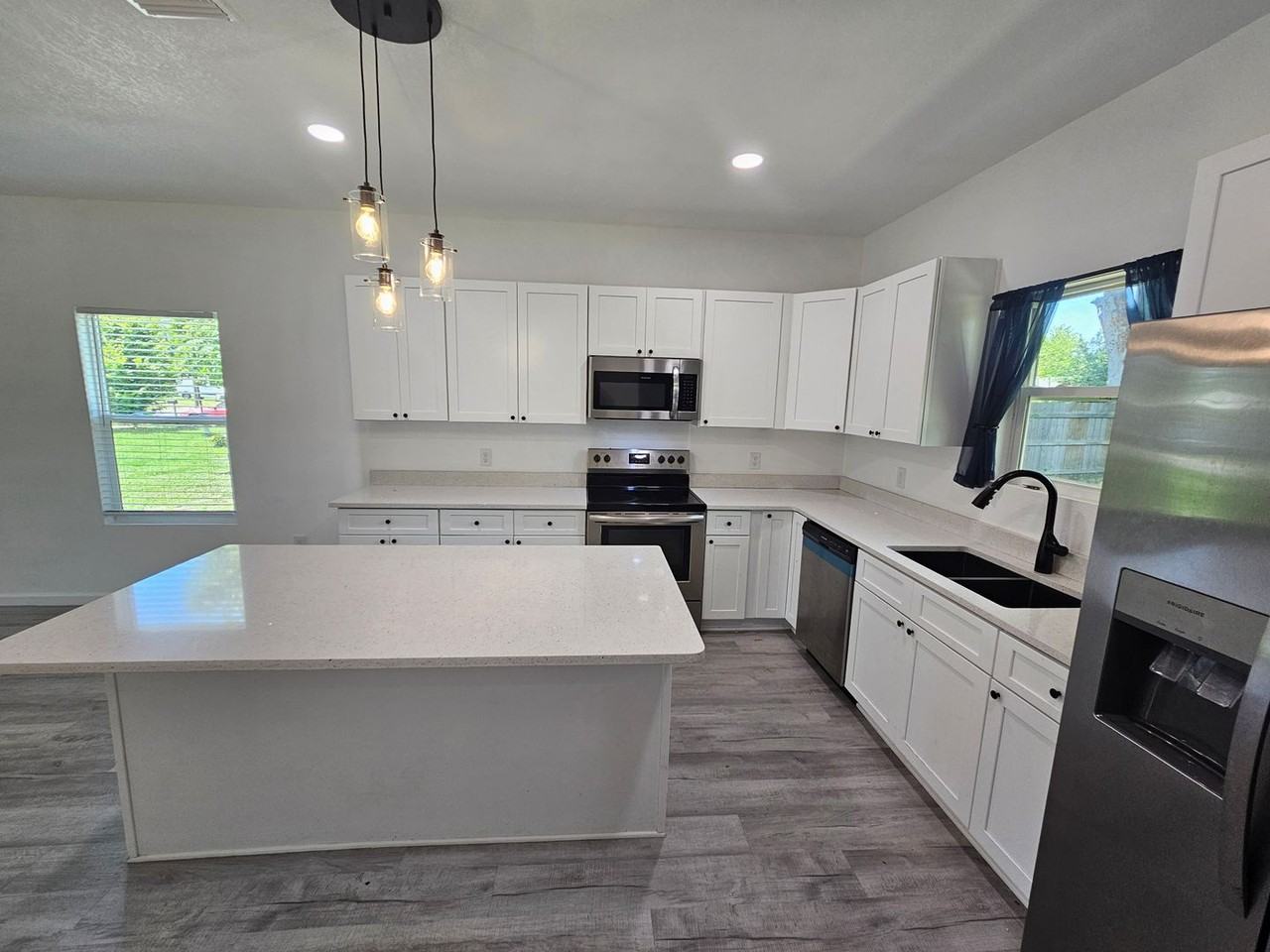 3104 W 20th Ct - Photo 3 of 22