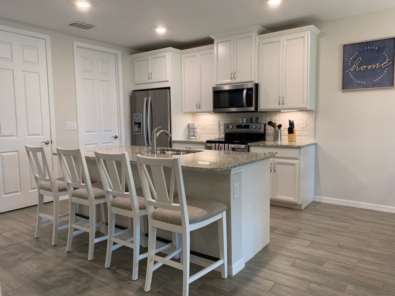 14631 Edgewater Cir - Photo 5 of 16