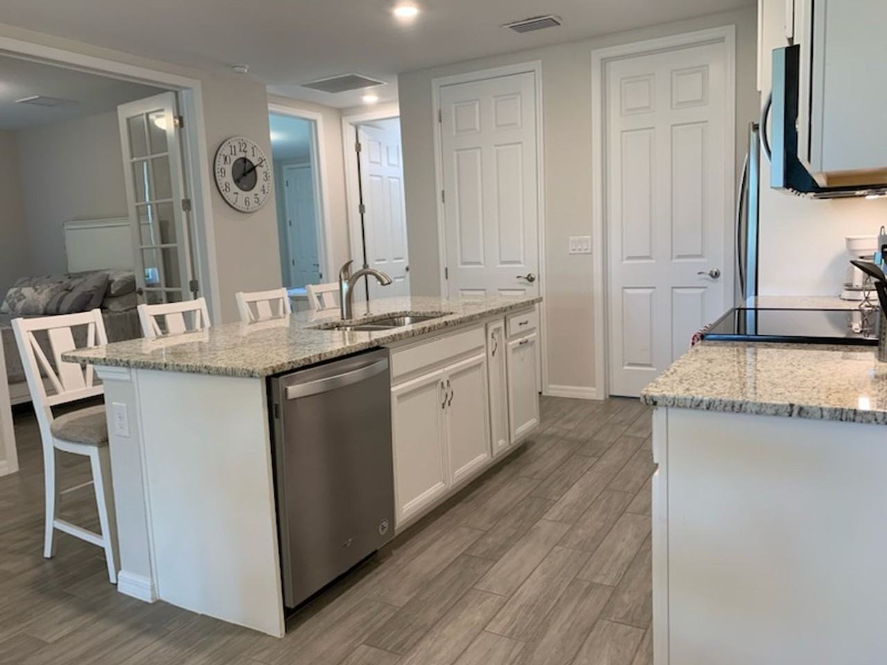 14631 Edgewater Cir - Photo 7 of 16