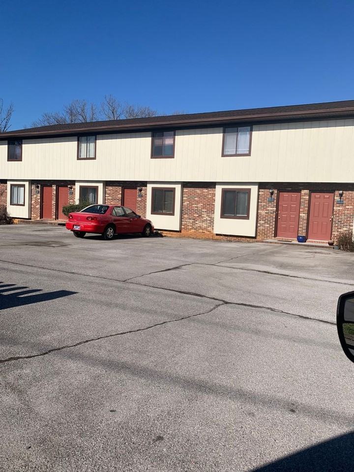 1041 Kendrick Creek Rd, Kingsport, TN 37663 2 Bedroom House for 1,050