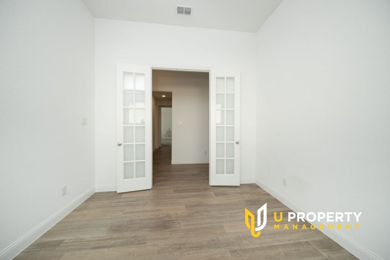 2568 Buckwheat Rd - Photo 7 of 34