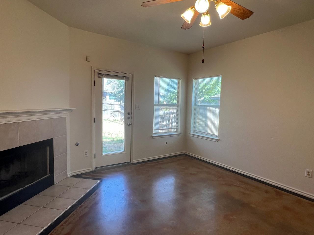 149 Maplewood N #1 - Photo 6 of 17