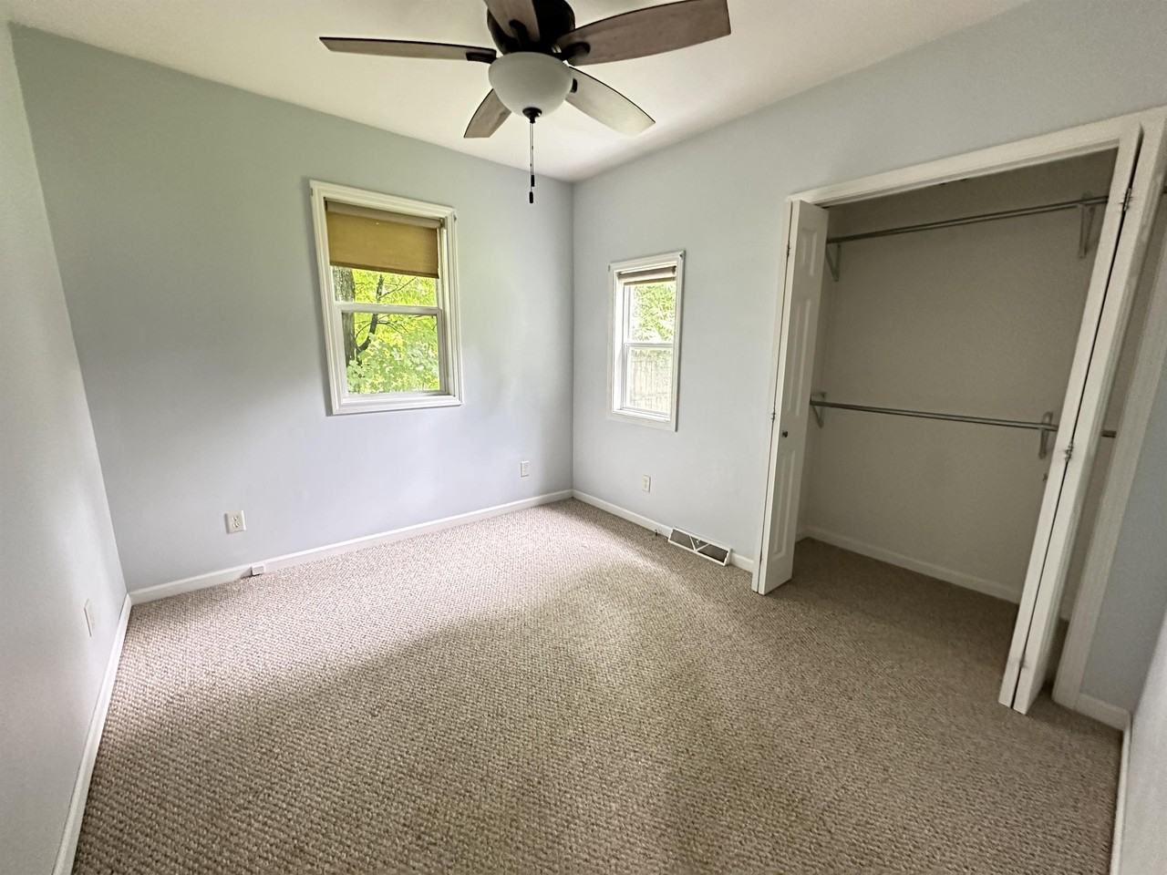 124 Miller St #1 - Photo 5 of 9