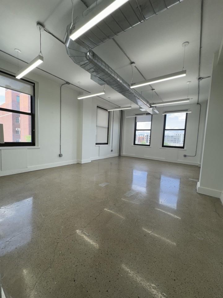 241 Main Street #207