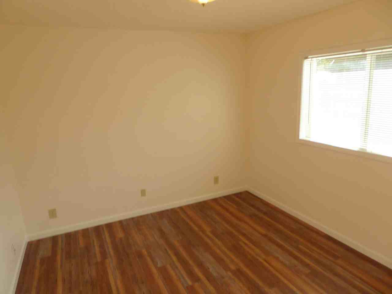 600 N 13th St #1 - Photo 6 of 13