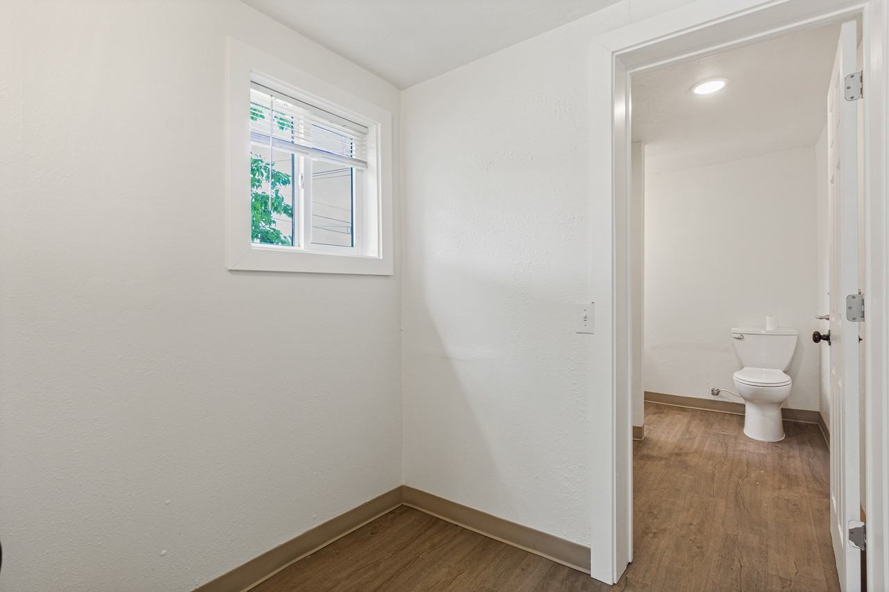 2304 S Wilkeson St #A - Photo 6 of 20