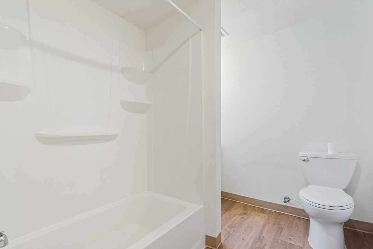 2304 S Wilkeson St #A - Photo 7 of 20