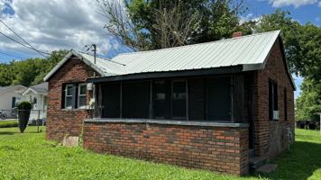 featured image of 910 W Morris St #1