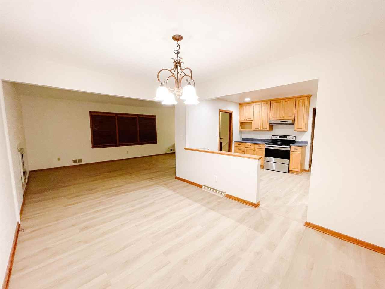 1172 Highview Dr #1 - Photo 3 of 20