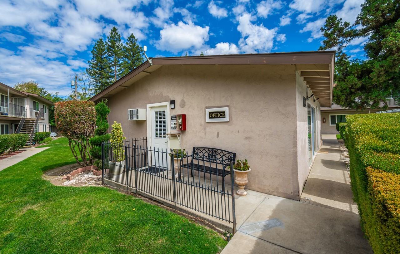 Park Place Apartments - Photo 6 of 28