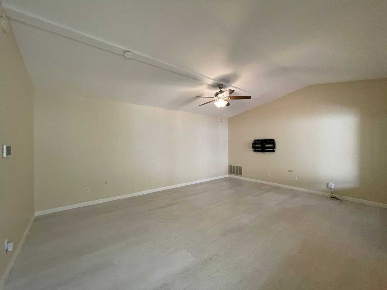 269 Sorrel Tree Pl - Photo 3 of 14
