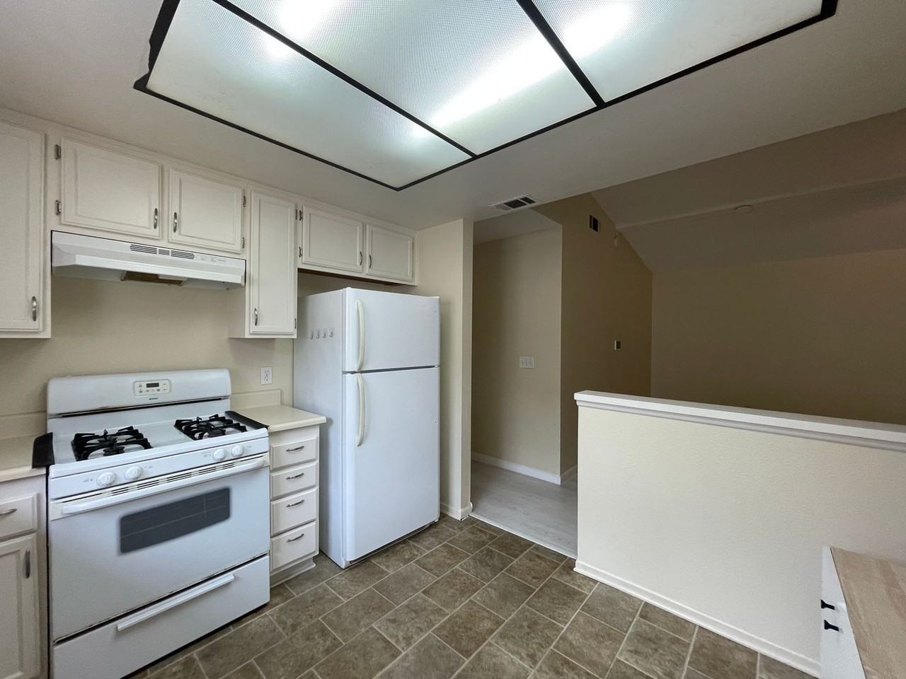 269 Sorrel Tree Pl - Photo 4 of 14