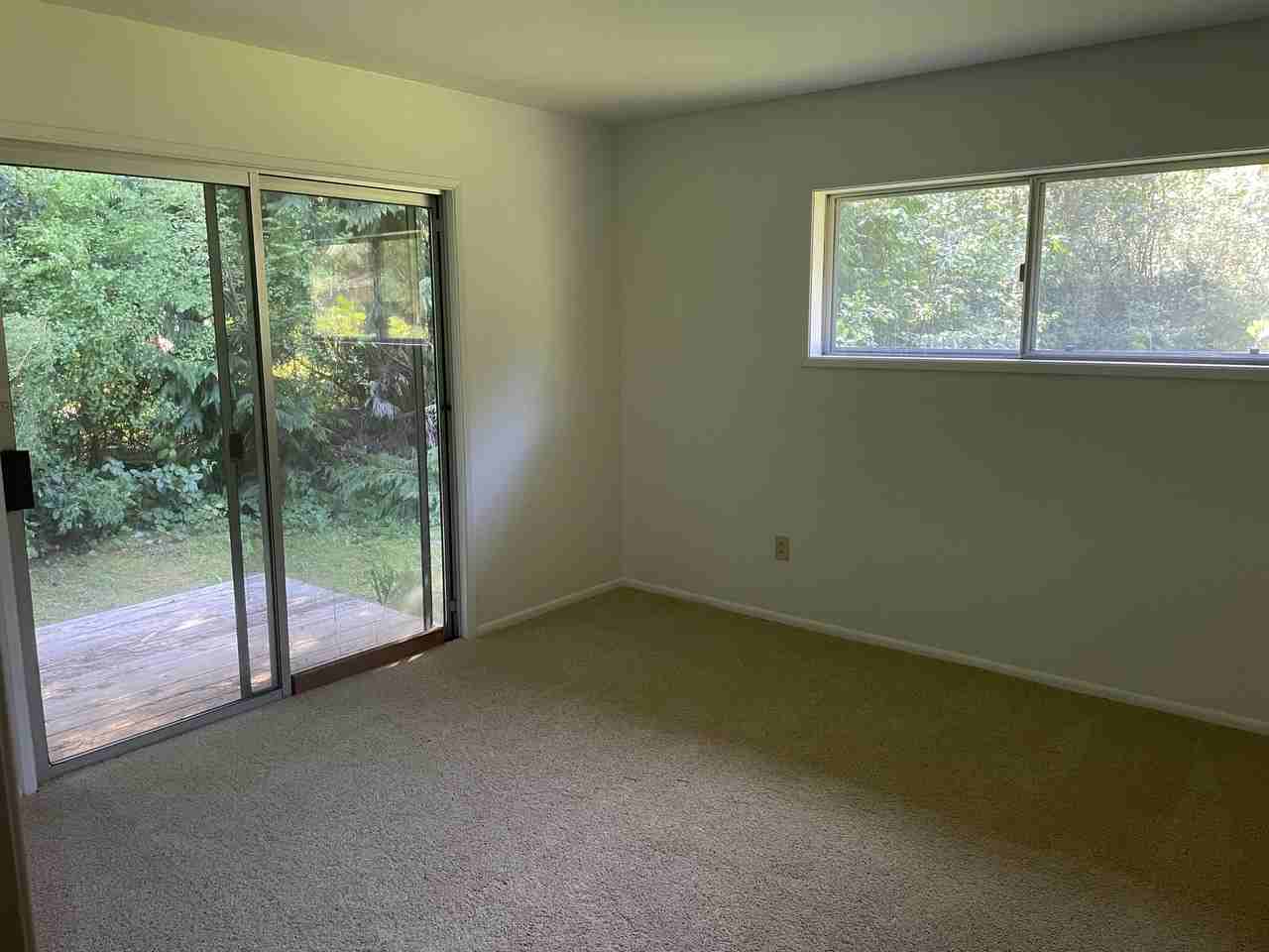 9540 Se Cedar St #1 - Photo 7 of 13