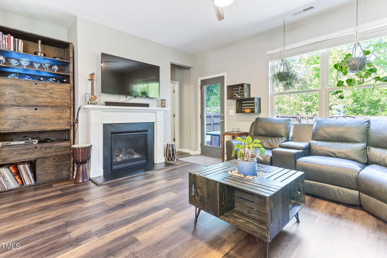 420 Mockingbird Ln #1 - Photo 5 of 28