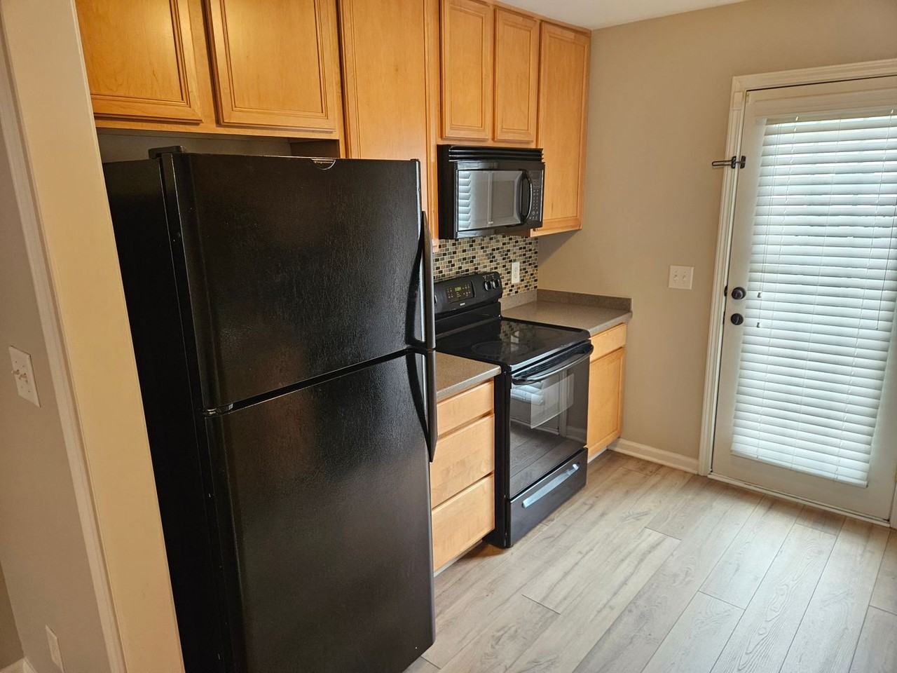 9904 Layla Ave - Photo 7 of 20