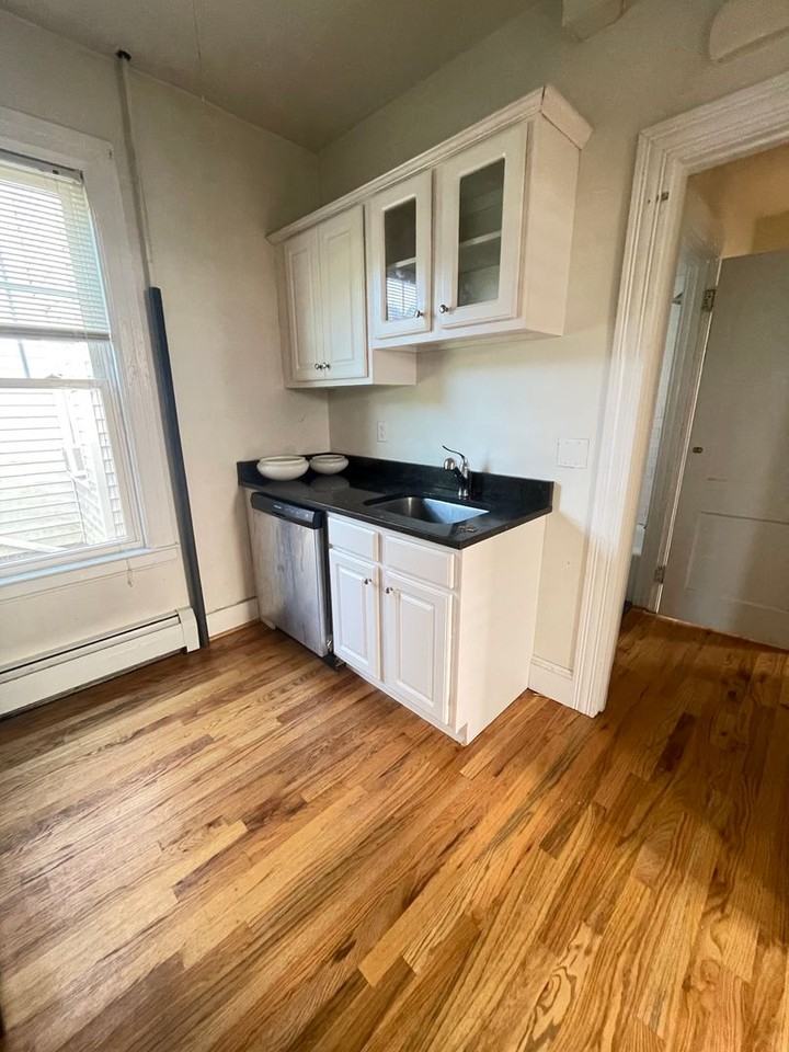 28-30 Avon St - Photo 2 of 10