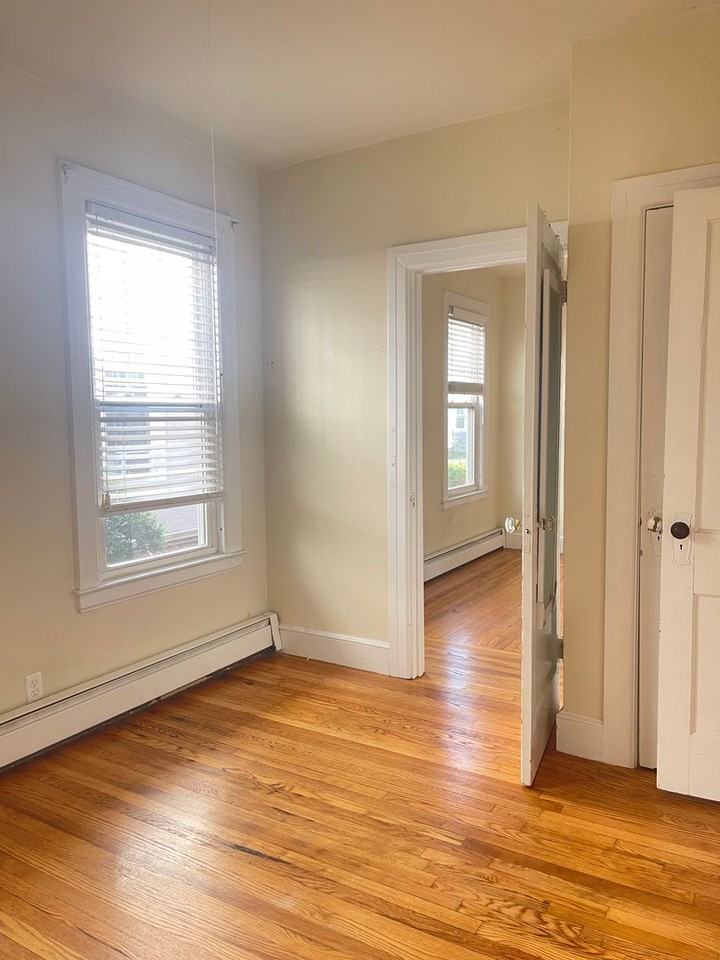 28-30 Avon St - Photo 6 of 10