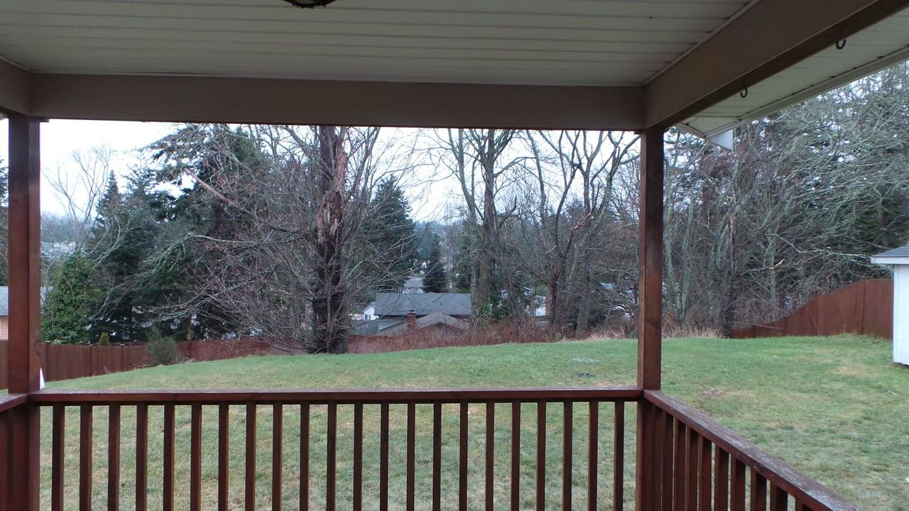 1960 Sw 16th Ave - Photo 2 of 19