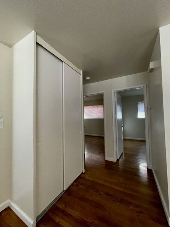 1508 Parker St #B - Photo 4 of 12