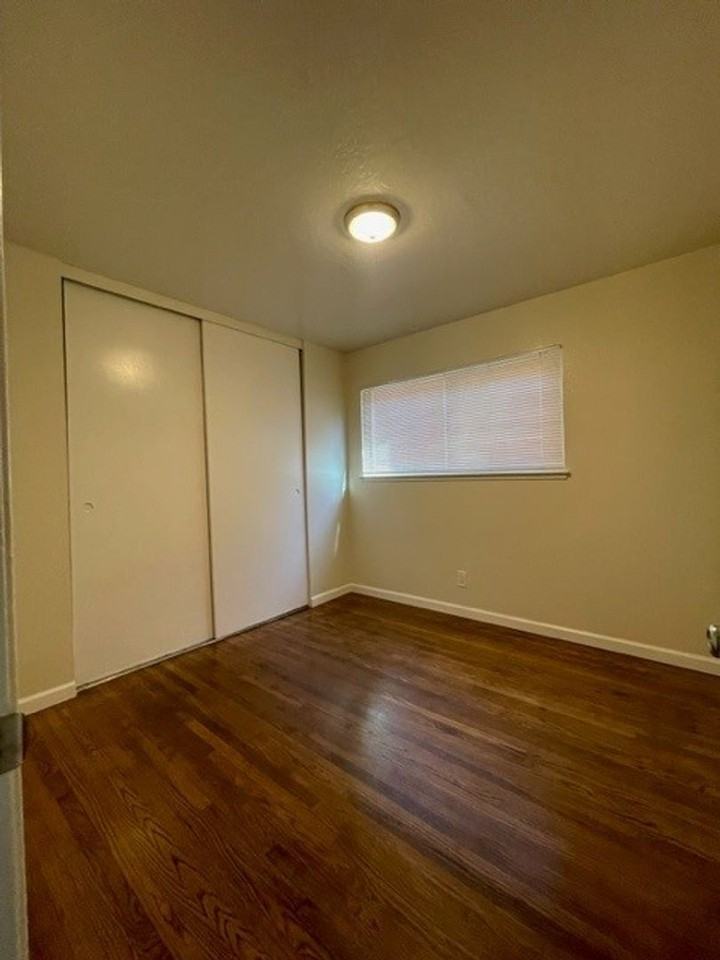 1508 Parker St #B - Photo 6 of 12