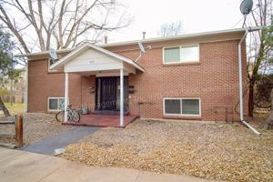 featured image of 915 James Ct