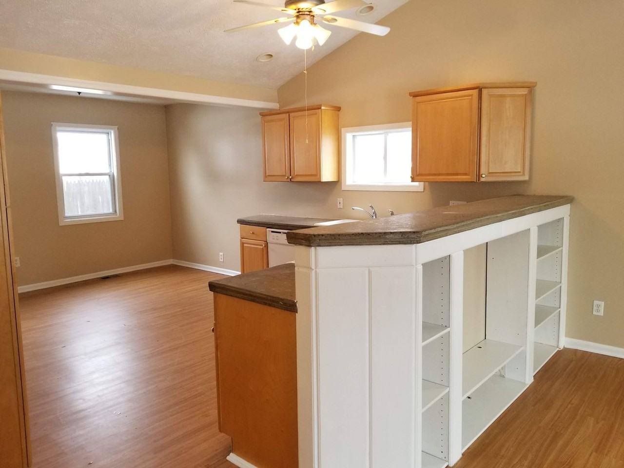 321 Estall Rd - Photo 5 of 7