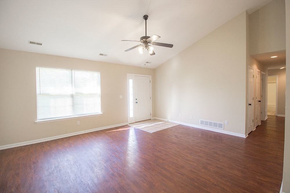 1880 Field St - Photo 3 of 33