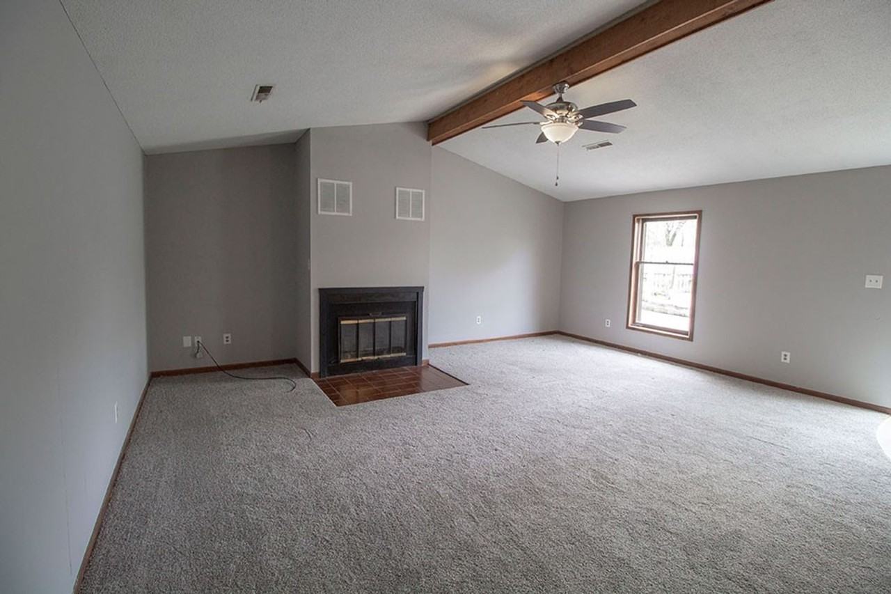 2011 Bridgewater Dr - Photo 3 of 37