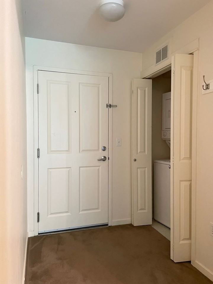 111 108th Ave Ne #A215 - Photo 2 of 10