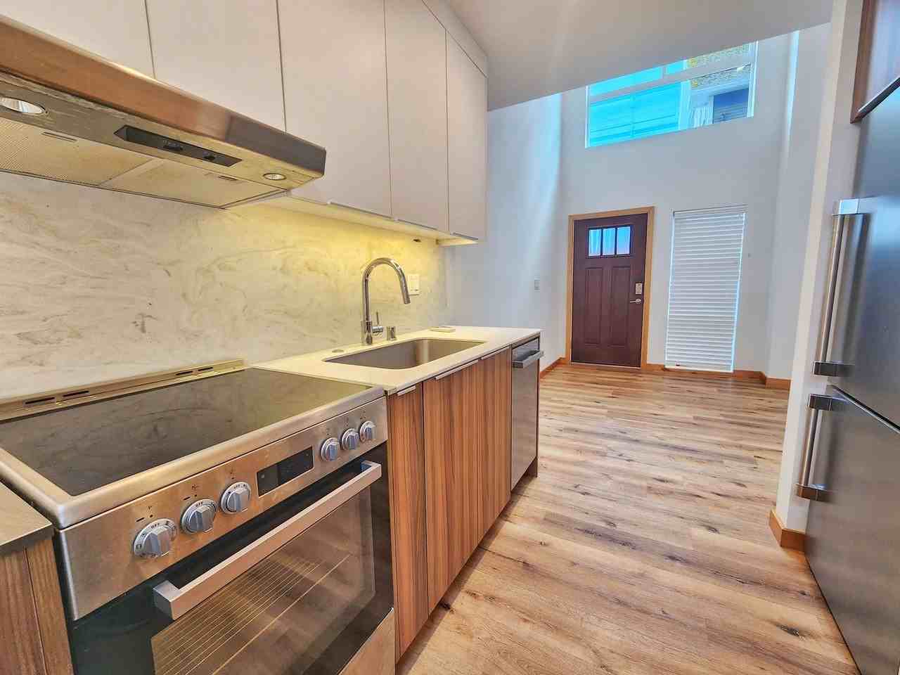1431 24th Ave #E - Photo 5 of 17