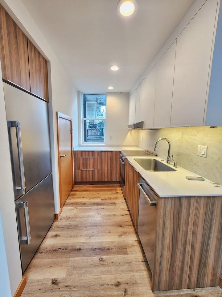 1431 24th Ave #E - Photo 6 of 17