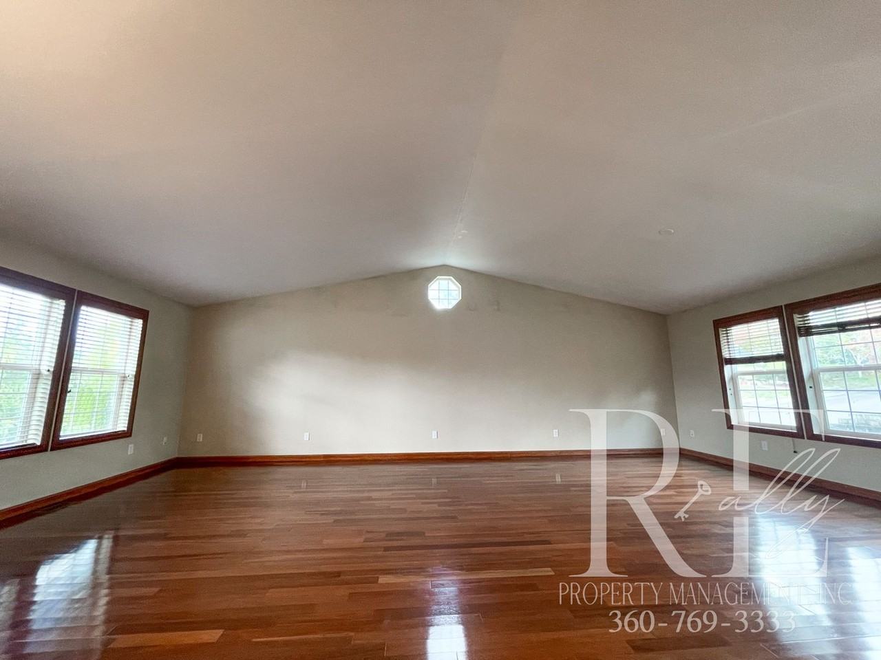 2007 Becky Ave - Photo 3 of 25