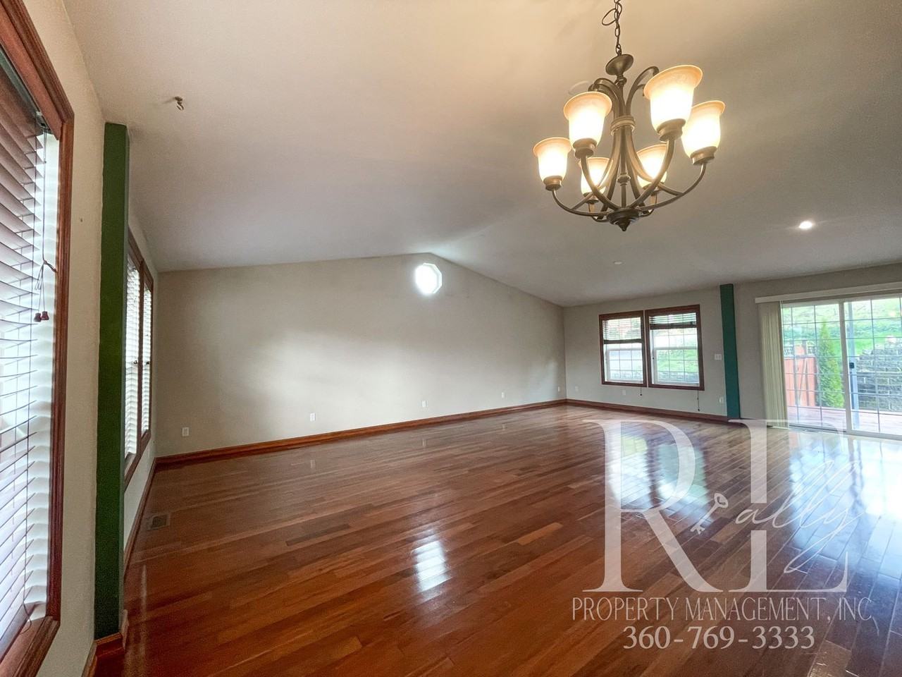 2007 Becky Ave - Photo 5 of 25