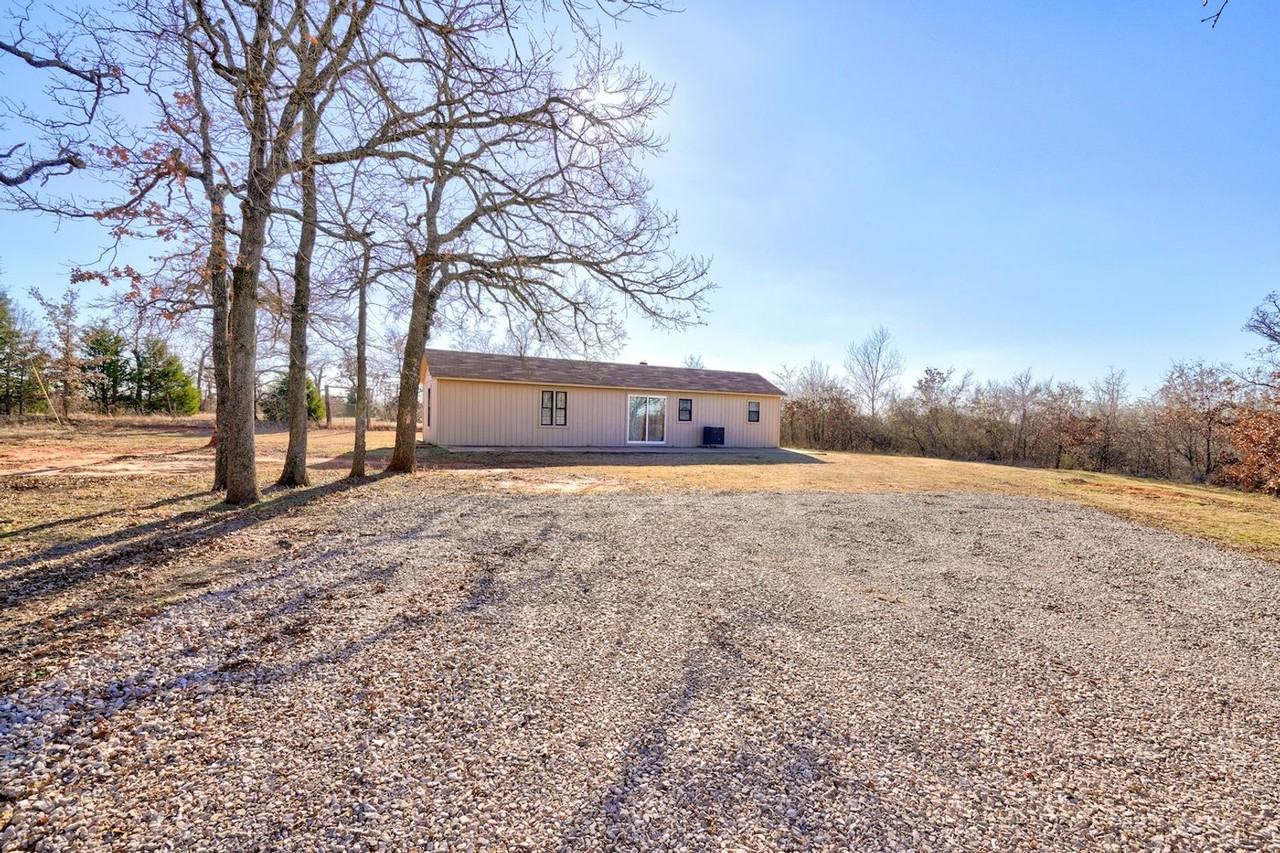 6324 Brown Ln - Photo 2 of 12