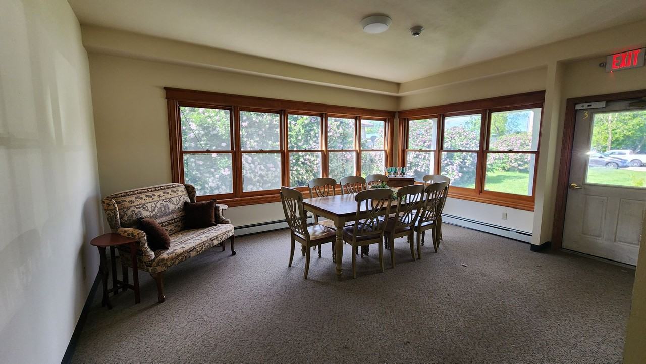 100 Bothne Dr - Photo 3 of 44