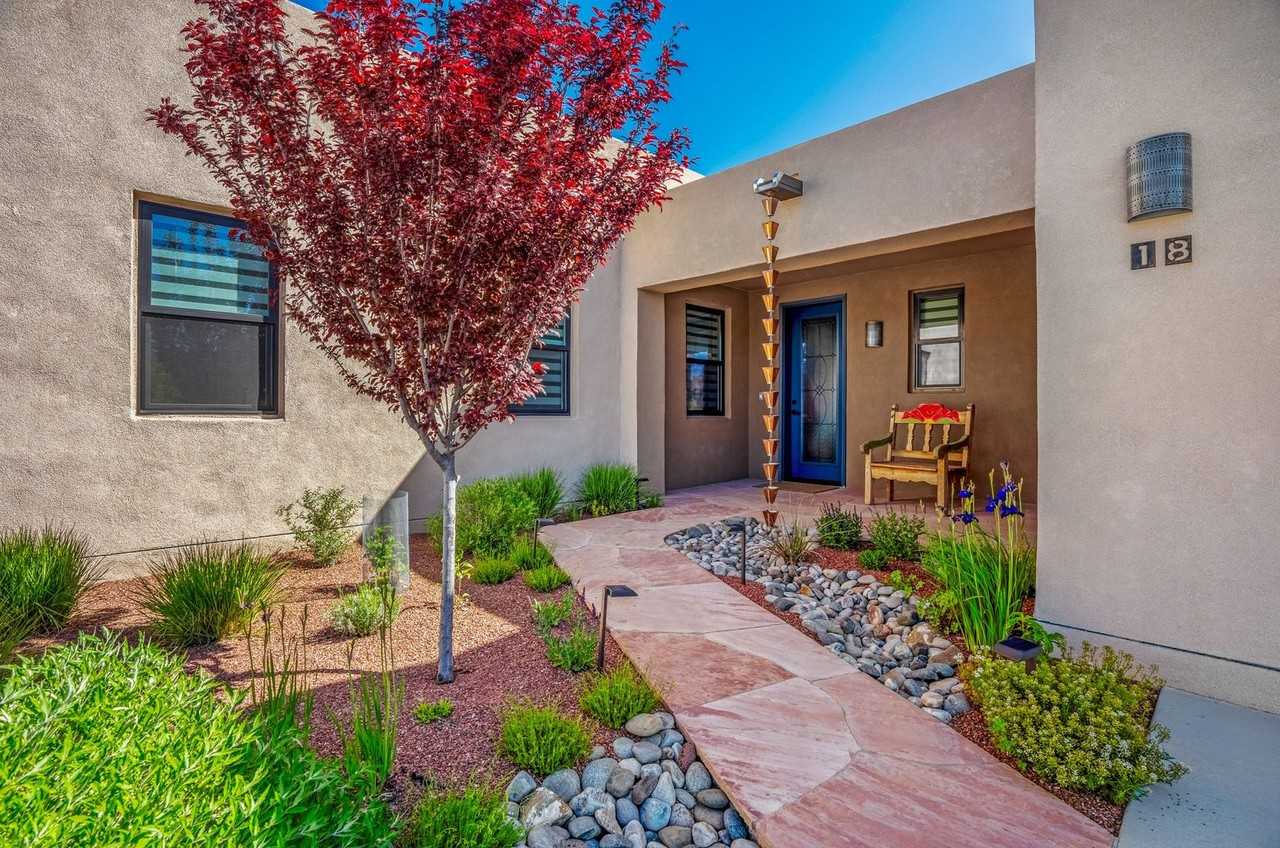 18 18 Via Harena *LEASE PENDING* - Photo 3 of 40