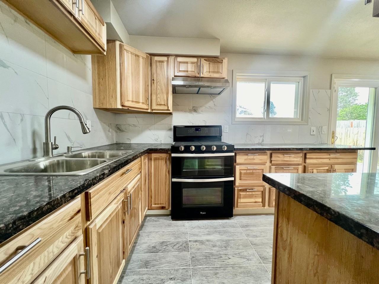 2020 Se 154th Ave - Photo 2 of 19
