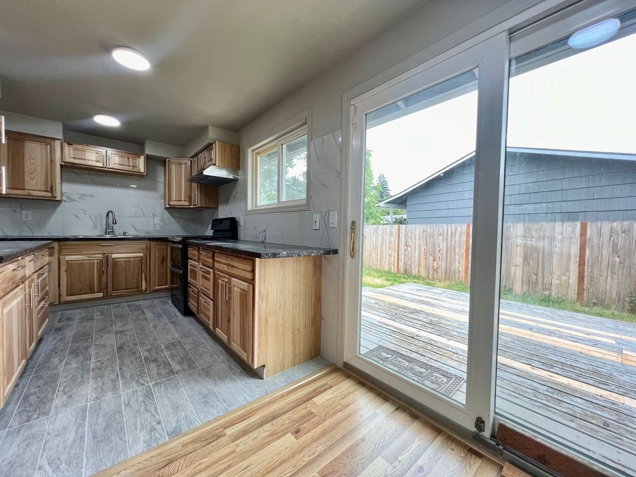 2020 Se 154th Ave - Photo 3 of 19