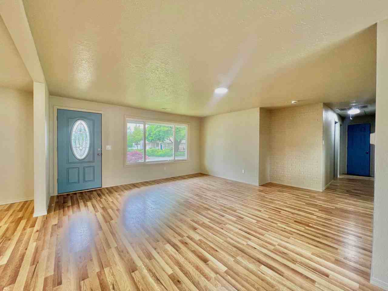 2020 Se 154th Ave - Photo 5 of 19