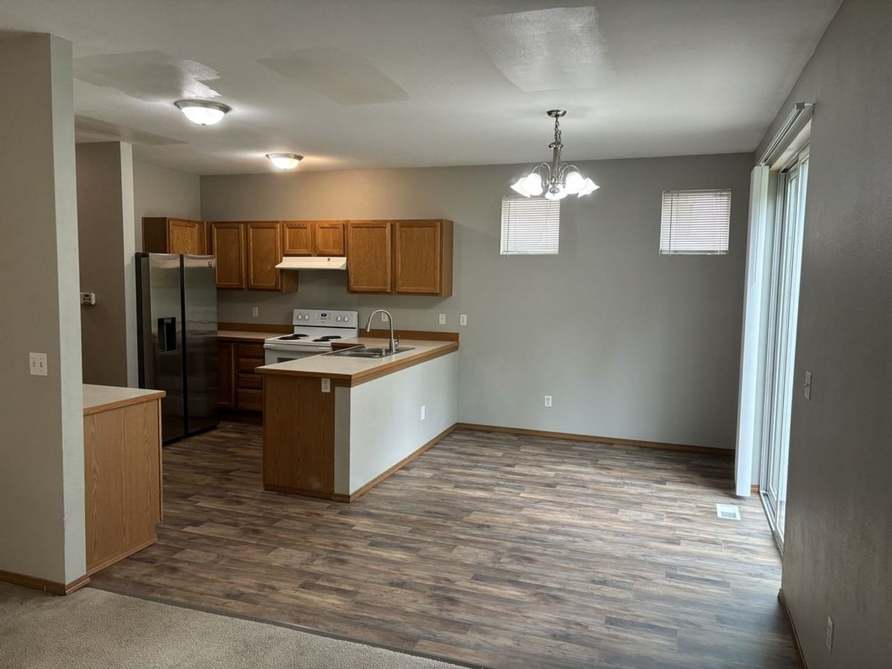 10005 184th St E - Photo 6 of 38