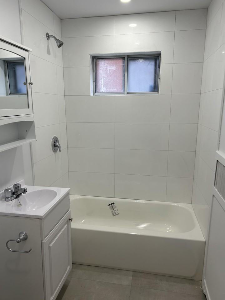 5801 Ch De La Côte-Saint-Luc #8 - Photo 3 of 6