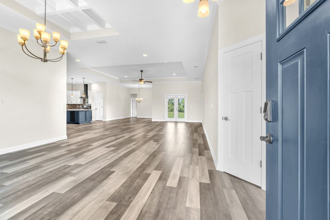 104 Lakeview Ter #1 - Photo 5 of 43