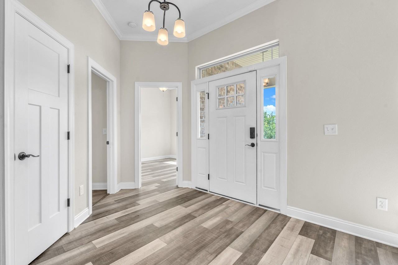 104 Lakeview Ter #1 - Photo 6 of 43