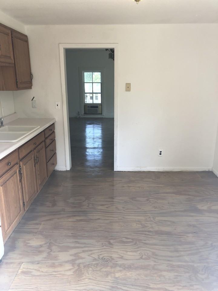 510 1/2 E 2nd St #2 - Photo 2 of 13