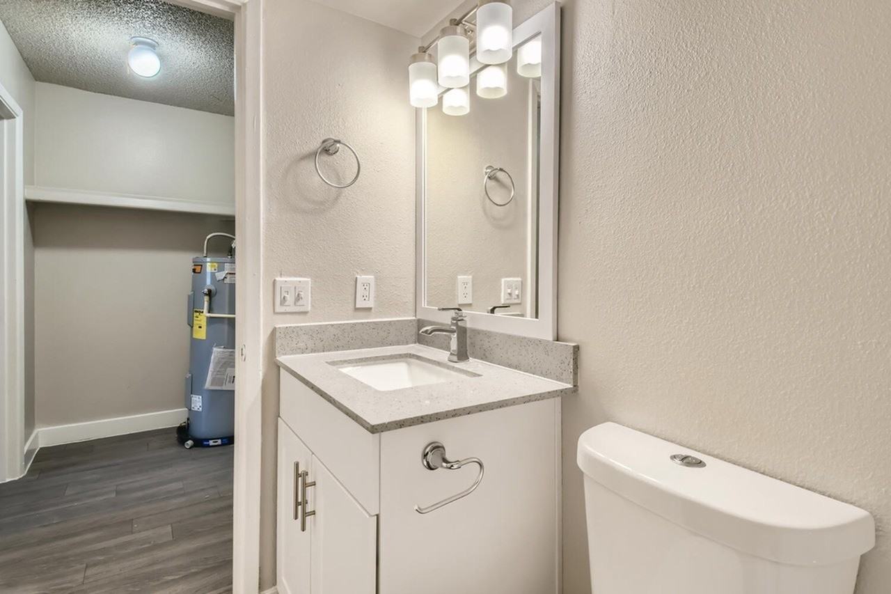 Rise Camelback - Photo 7 of 50