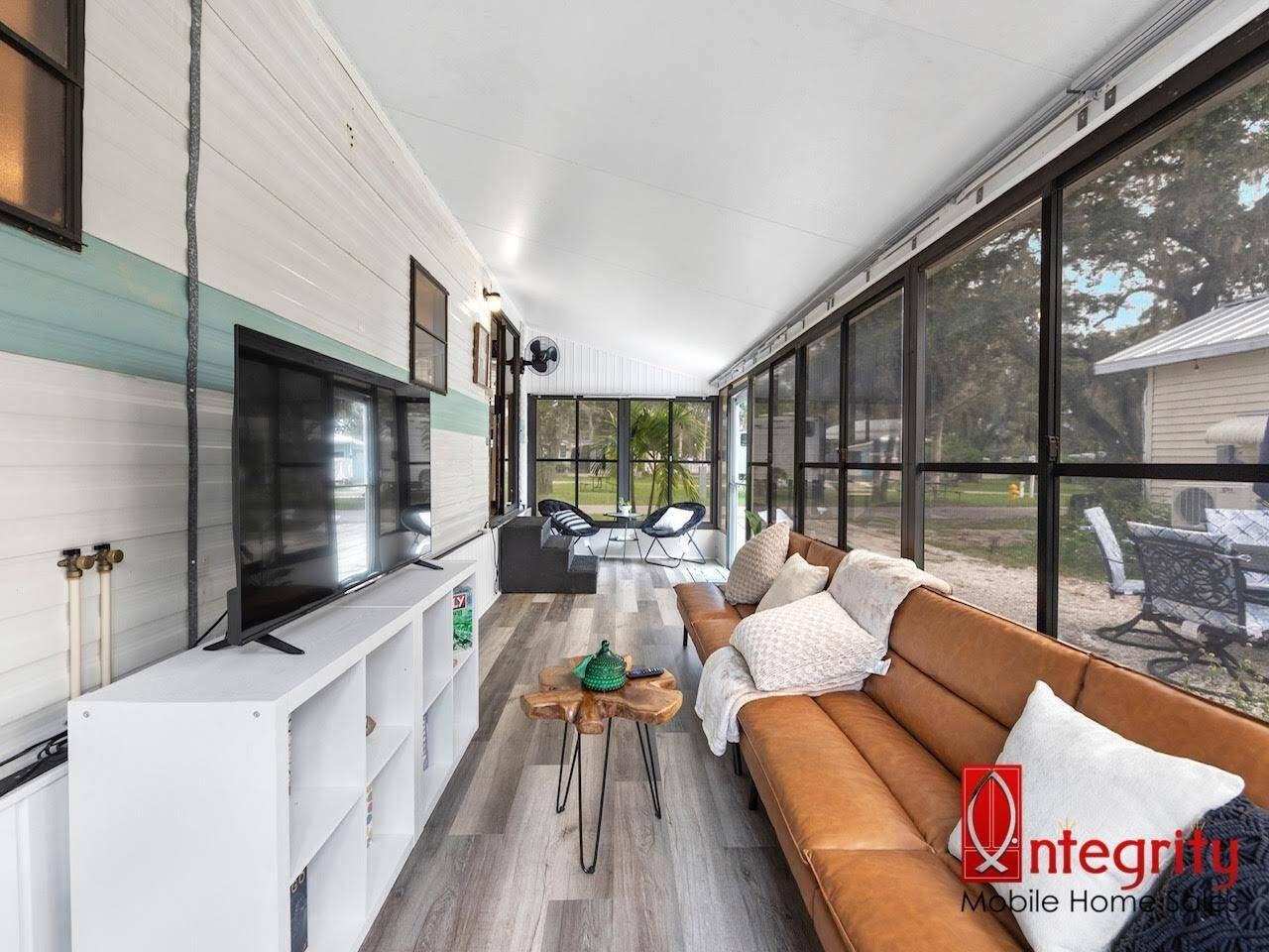 1300 N River Rd #W55 - Photo 4 of 15