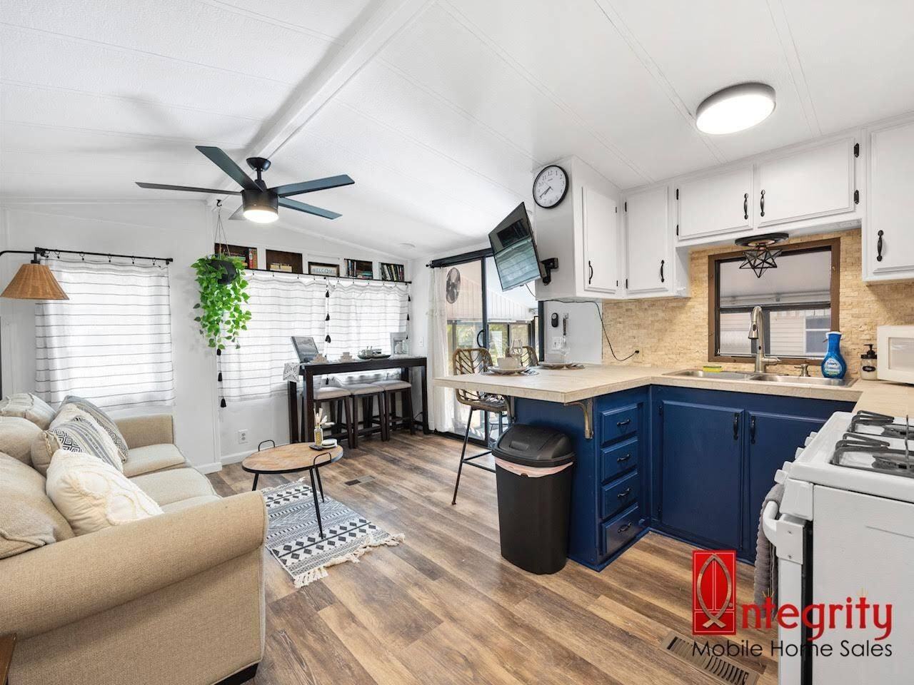 1300 N River Rd #W55 - Photo 5 of 15