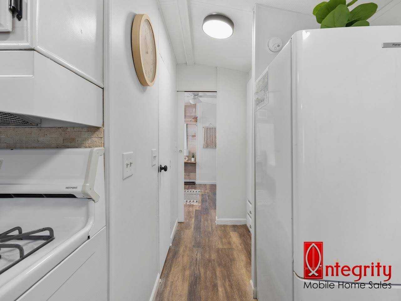 1300 N River Rd #W55 - Photo 7 of 15