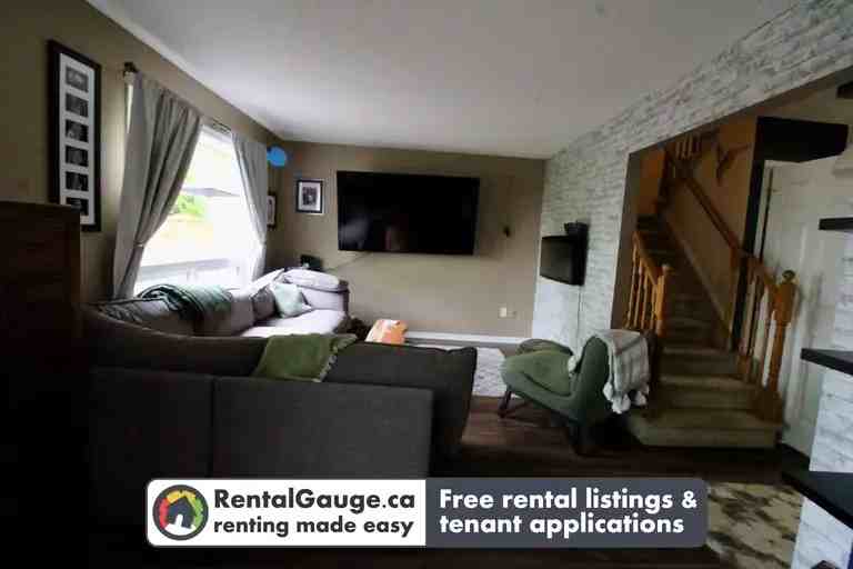 502 Evangeline Ave - Photo 3 of 25