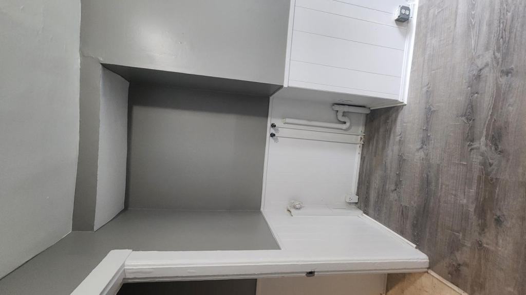 120 Southgate Street - Photo 6 of 9